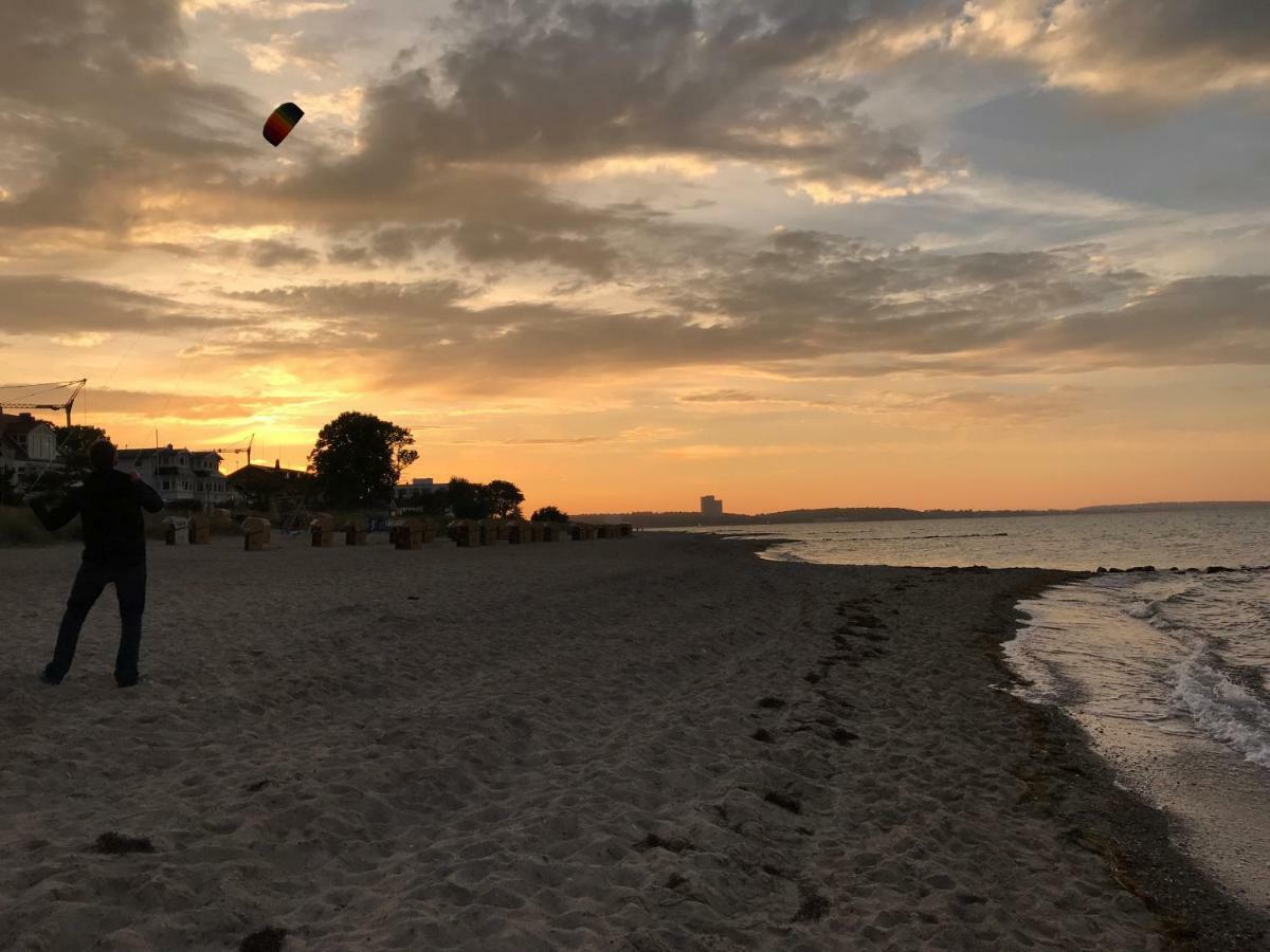 Ferienwohnung Direkt Am Strand Der Ostsee Timmendorfer Strand Esterno foto